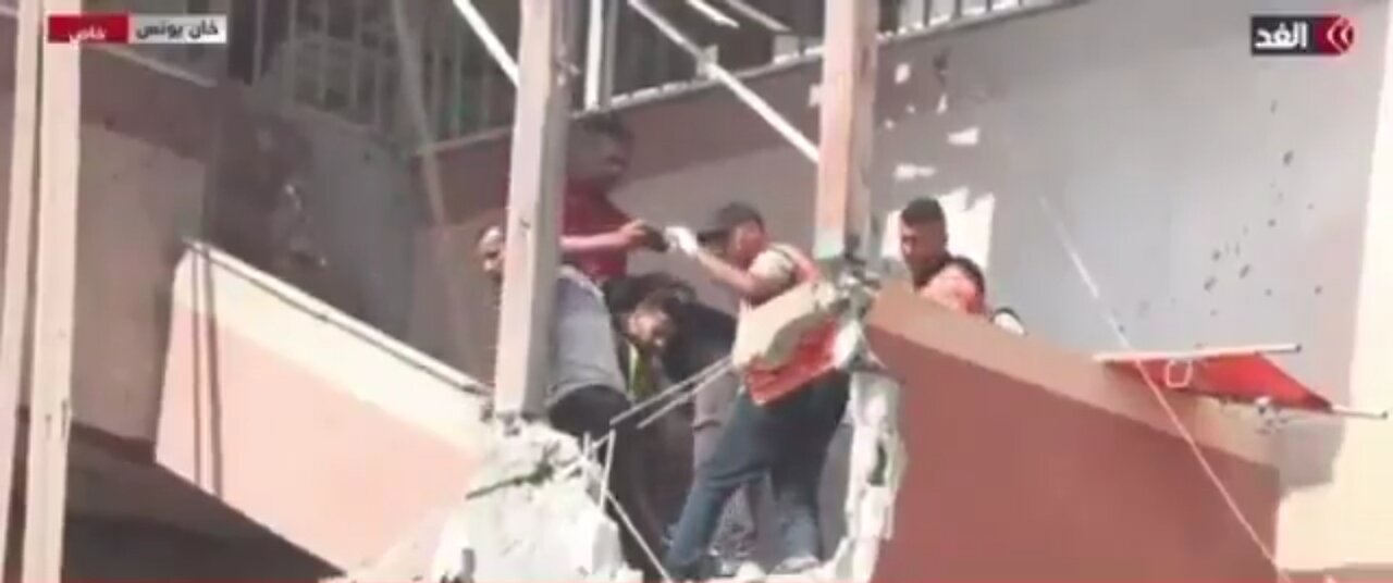 Watch alive broadcast showing the Israeli armys terrorist shelling of civil defense workers in Gaza