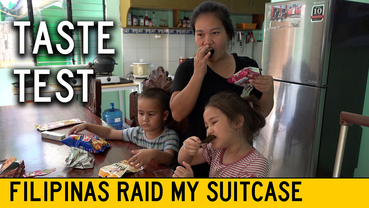Fatima and Maria Raid My Suitcase & Say Lets Go Out To Eat!