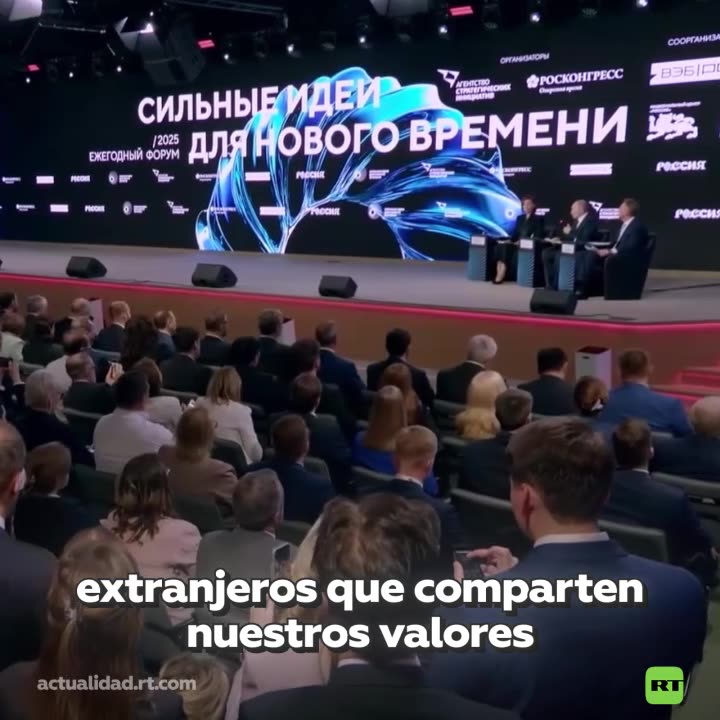 Putin propone ayudar a extranjeros cualificados que deseen vivir y trabajar en Rusia