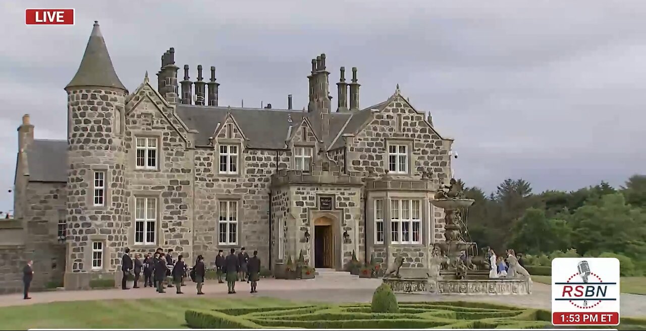 TRUMP❤️🇺🇸🥇🪽🕺ARRIVES AT MACLEOD HOUSE-LODGE🤍🇺🇸🏅🪽🏰🚁IN ABERDEEN SCOTLAND💙🇺🇸🏅🪽🏴🏰⭐️