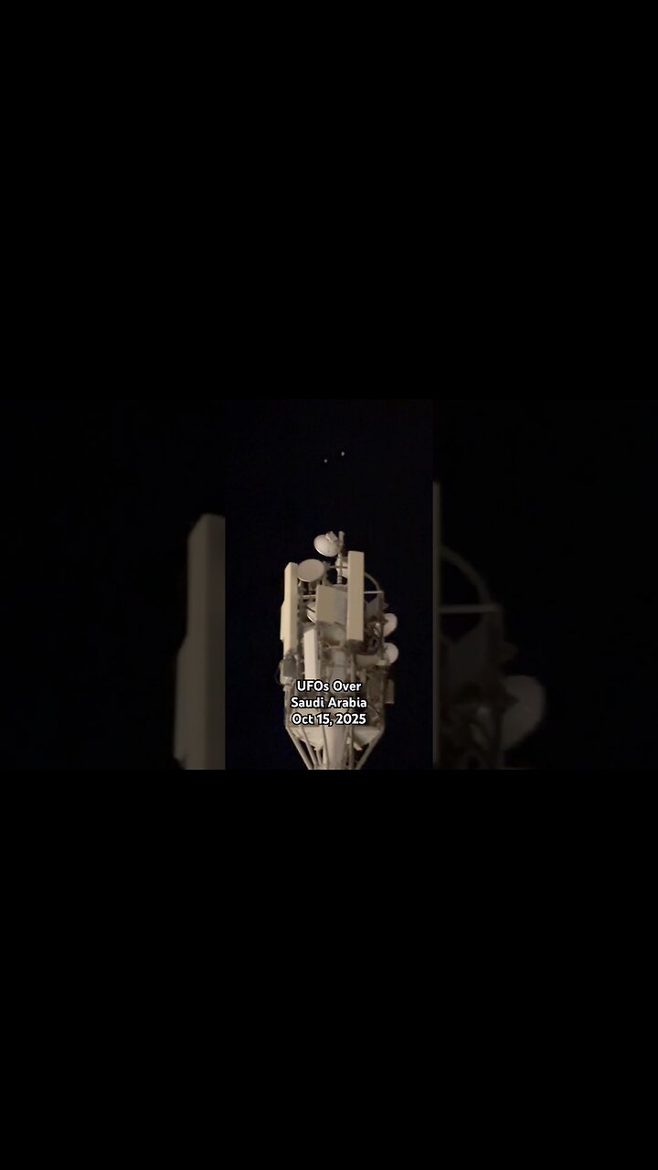 Two UFOs Over Al Hofuf, Eastern Province, Saudi Arabia Oct 15, 2025