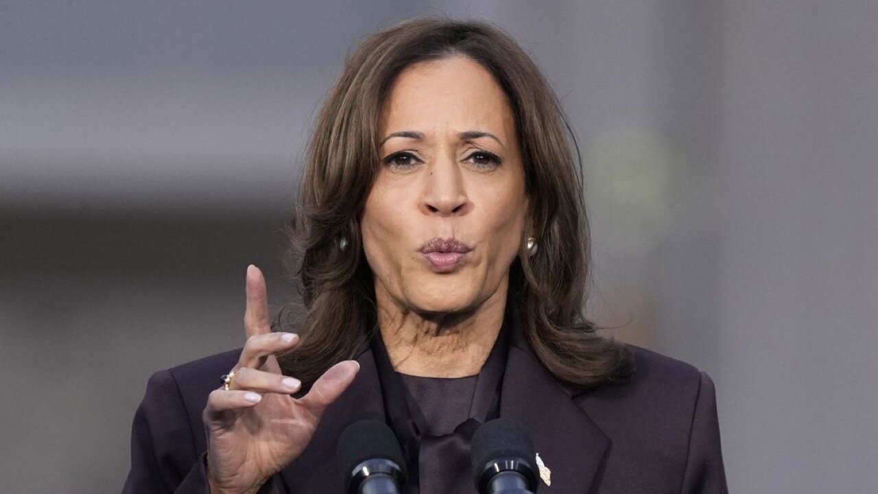 Not Me! Book-Peddling Kamala Harris Tells Stephen Colbert Whos Leading The Democrat Party