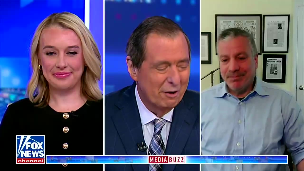 This was Donald Trumps signature: Fox News panel agrees Epstein letter is legit