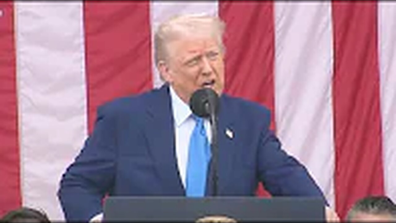 OMG: Trump utterly HUMILIATES himself at Memorial Day ceremony | Another Day