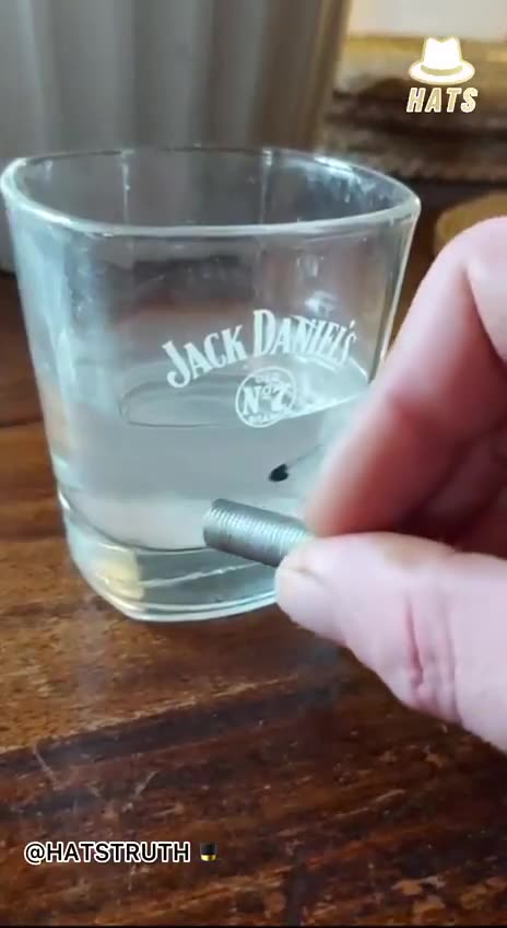 The magnetic medication challenge: Flucloxacillin antibiotic 🧲