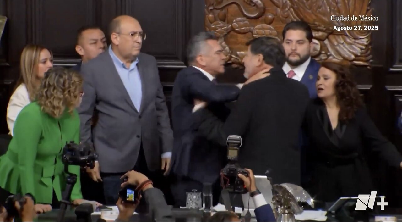 FLOOR- SENATORS IN BRUTAL CLASH🤼♂️🏫📸TO COMBAT MEXICAN CRIMINAL CARTELS🚧🛂🥷🚨🇲🇽💫