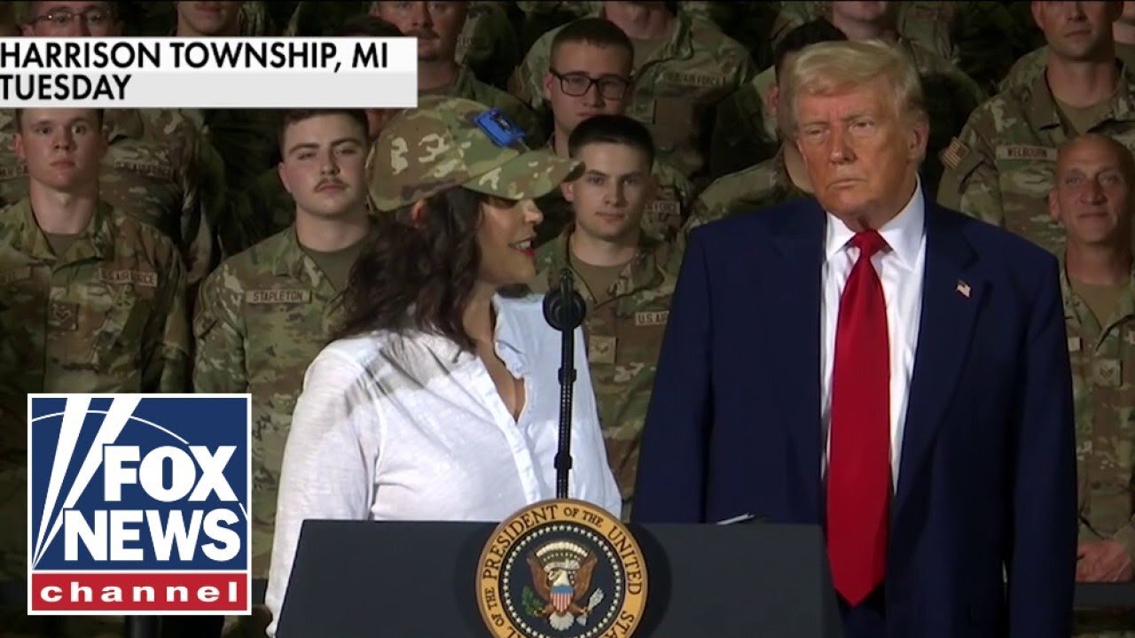 Blue state governor joins Trump onstage at rally: Shes doing the right thing