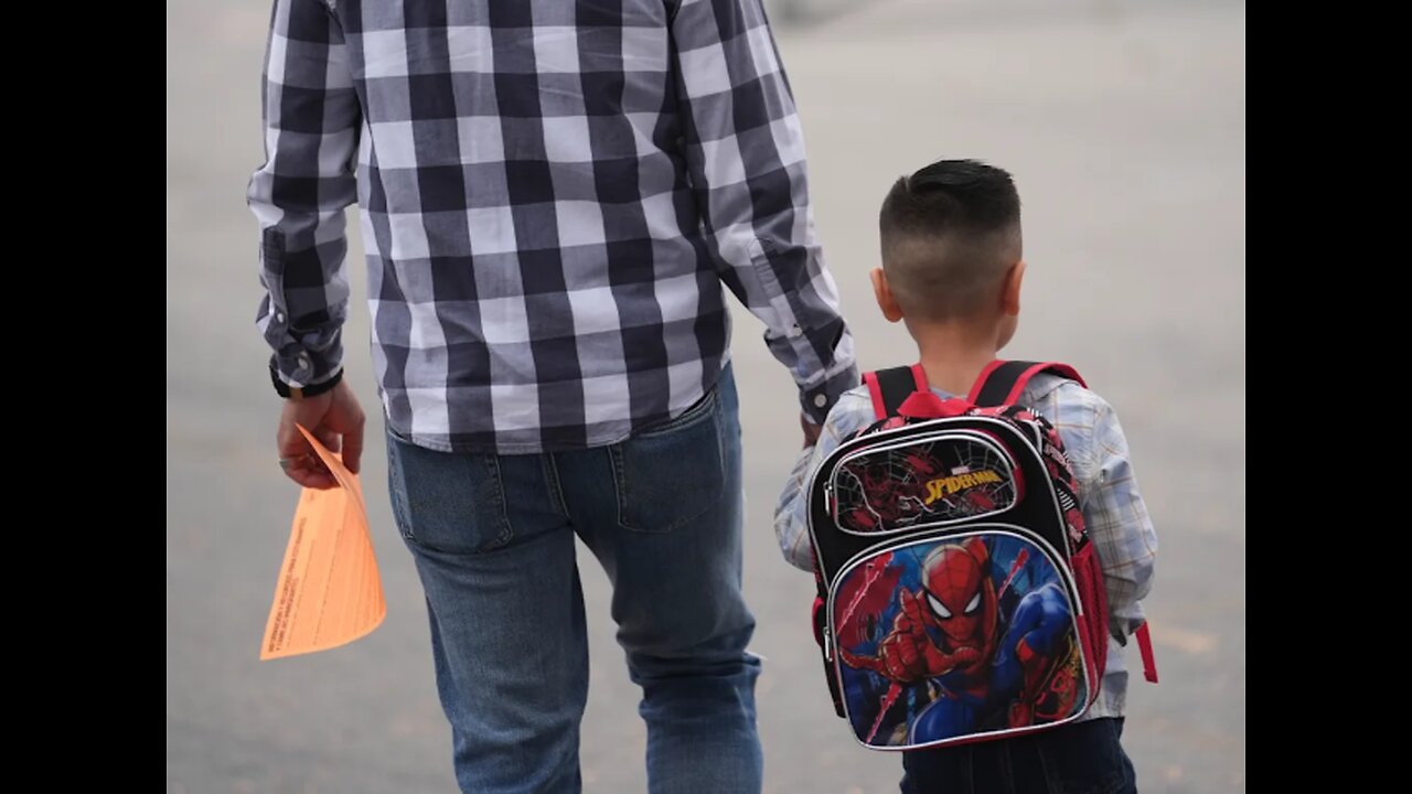 Teachers Sue over Trumps Immigration Crackdown