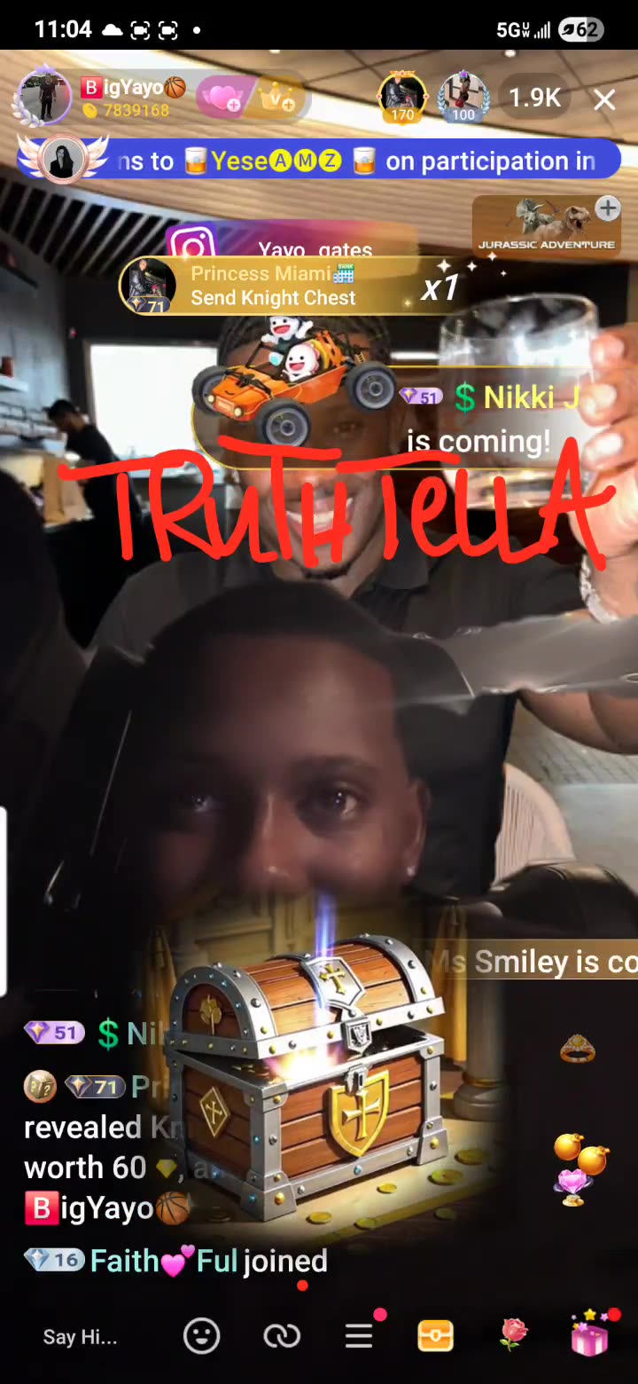 YAYO LIVE RESPONSE TO PRETTY TEETEE THEN THEY LINE UP IN PK MODE