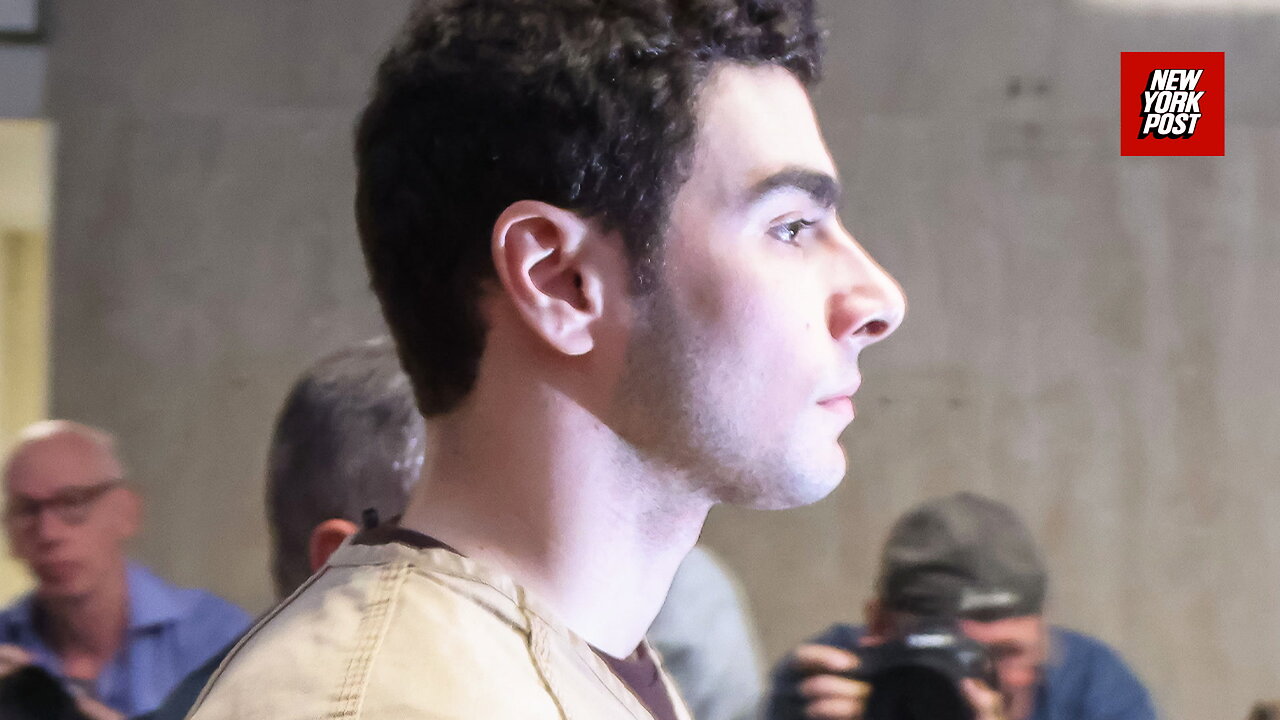 Police escort Luigi Mangione into Manhattan courthouse