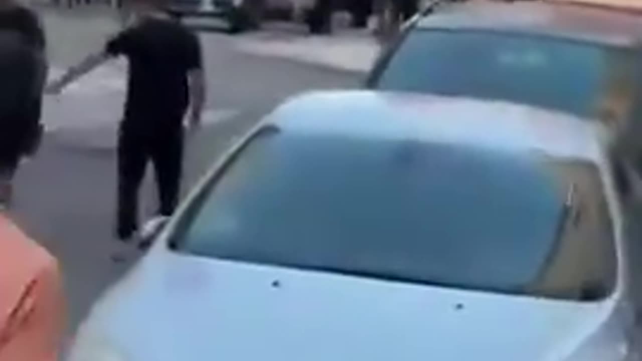 Chaos in Spain： Reports of gangs of foreigners have been attacking people on the streets.