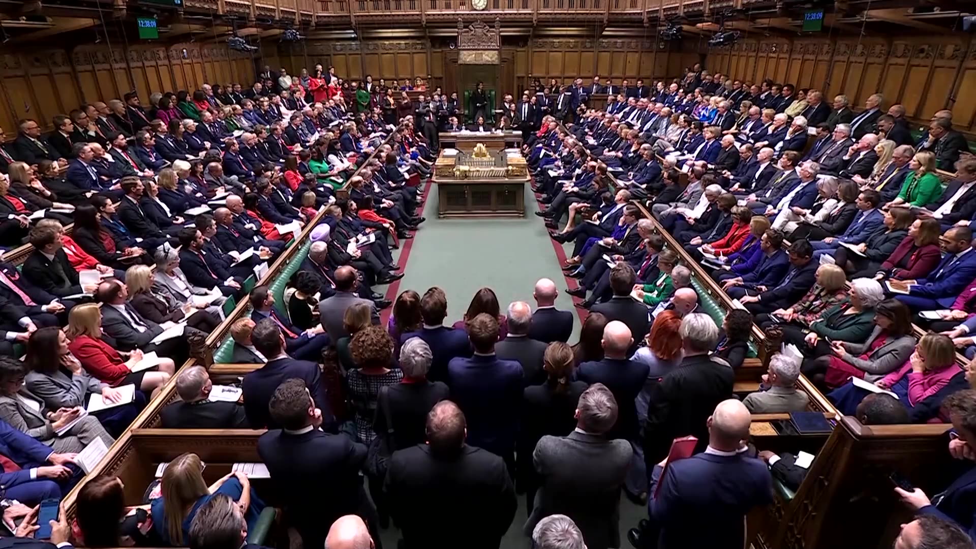 UKs Reeves hikes taxes in budget plan to boost fiscal buffer
