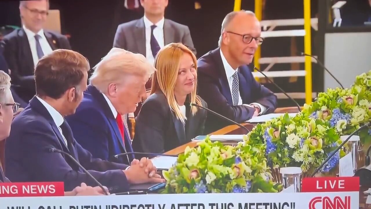 The Prime Minister of Italy, Giorgia Meloni, just ROLLED her eyes after chuckling at Trump’s joke