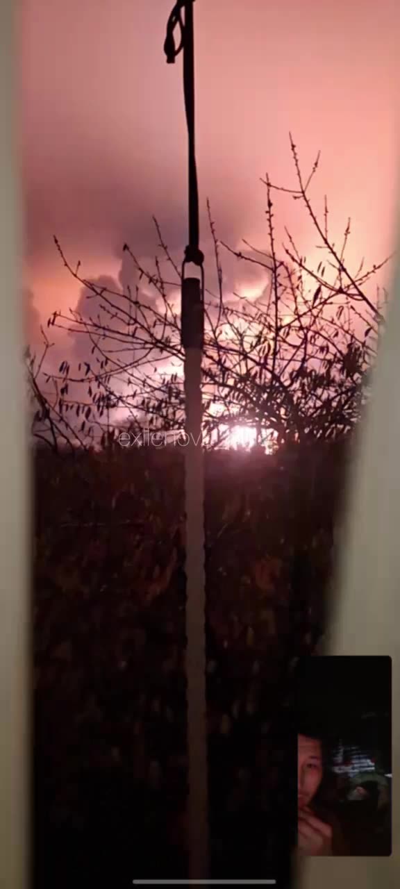 A spectacular video of strikes in Donetsk.