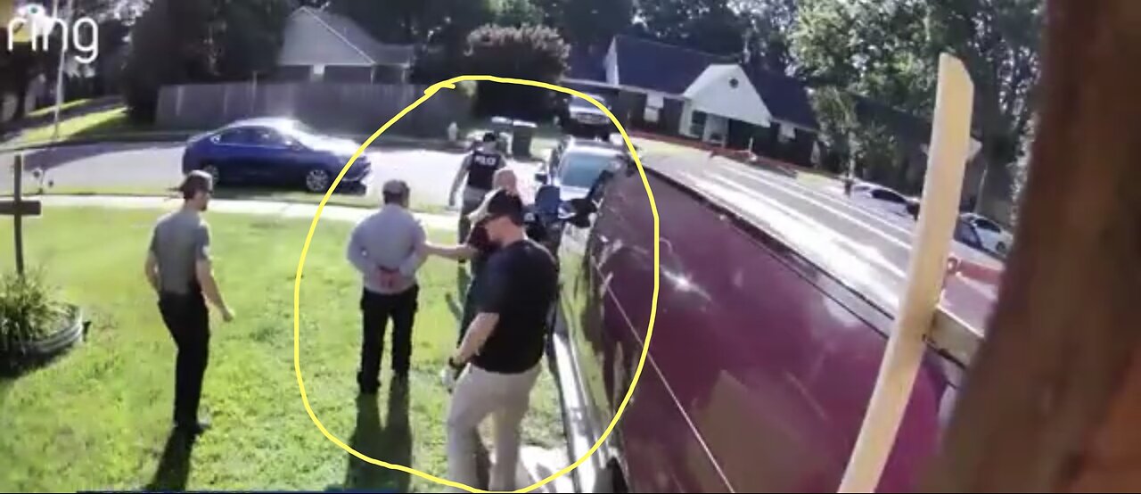 ICE-AGENTS ARREST👱♂️🚔🚨👮♂️UNDOCUMENTED MEXICAN NATIONAL LIVING IN AMERICA🏠🚓🚨🚶🏻👲💫