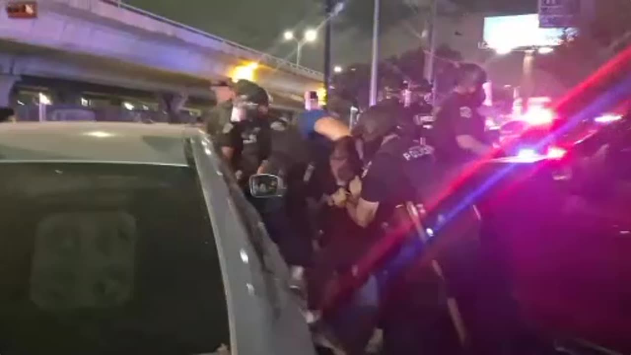 🚨#NewsUpdate: Anti-ICE Agitators Try Taking Over Austin...13 Arrested