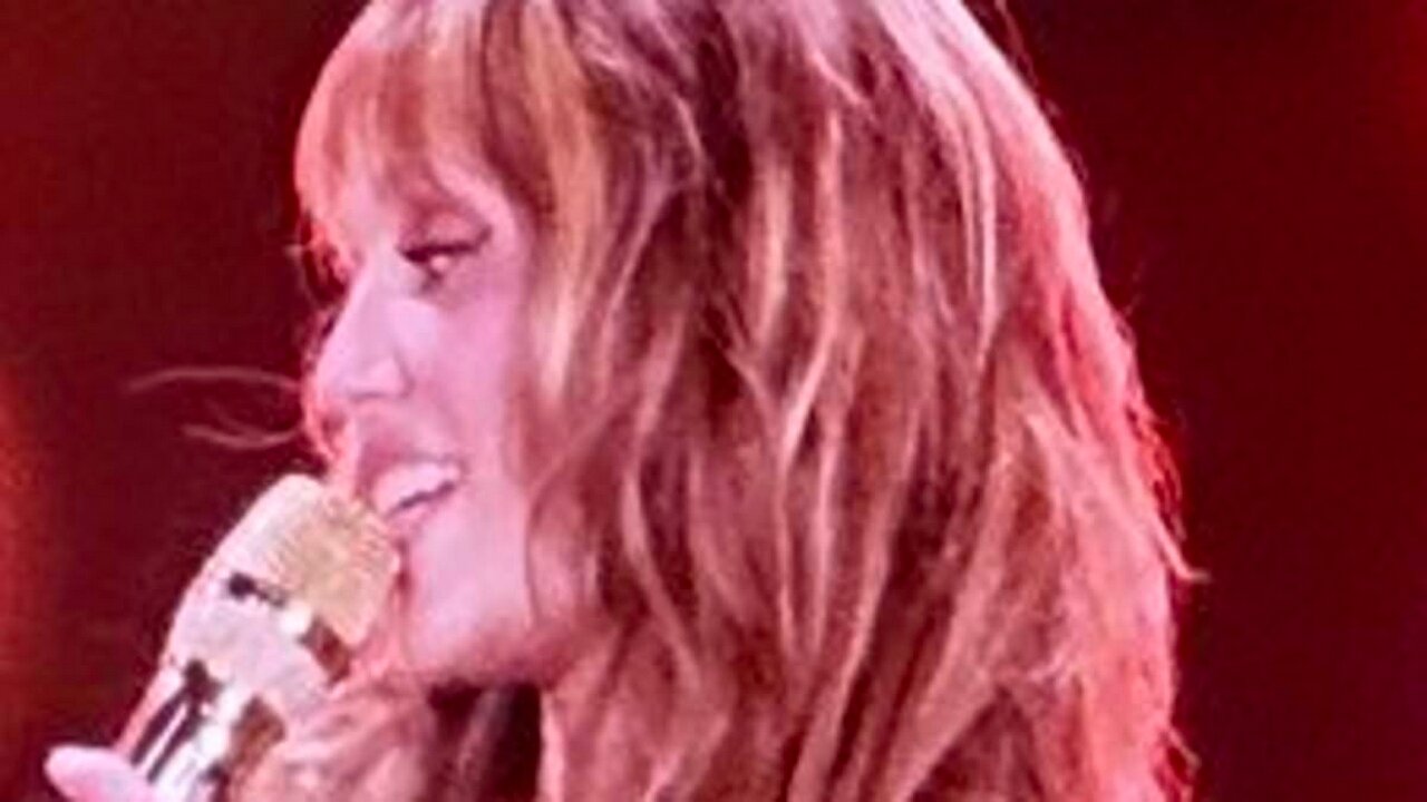 Miley Cyrus Surprises Fans at Beyoncés Paris Show with Grammy-Winning Duet Performance
