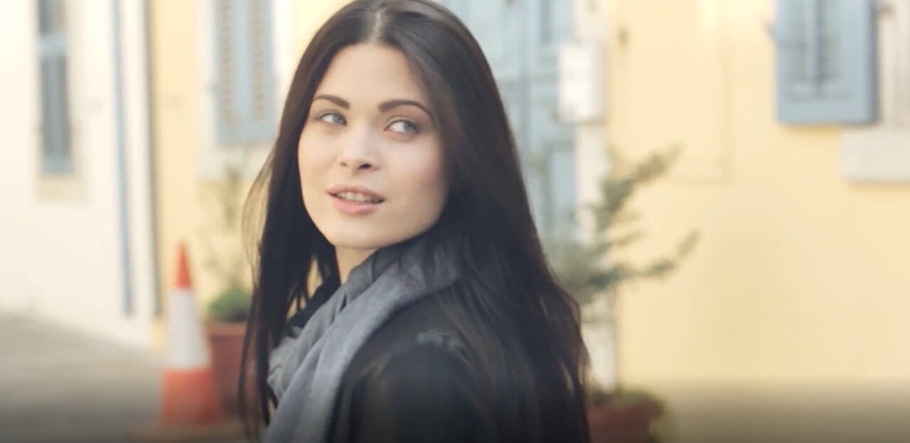 Amelie B - The Weekend