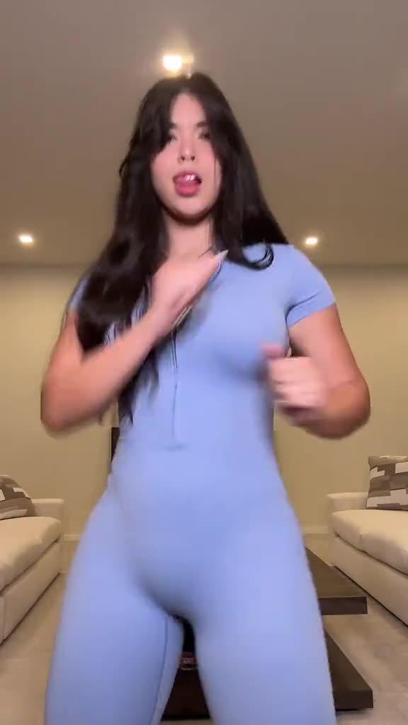 Aishah Sofey dance prt 1