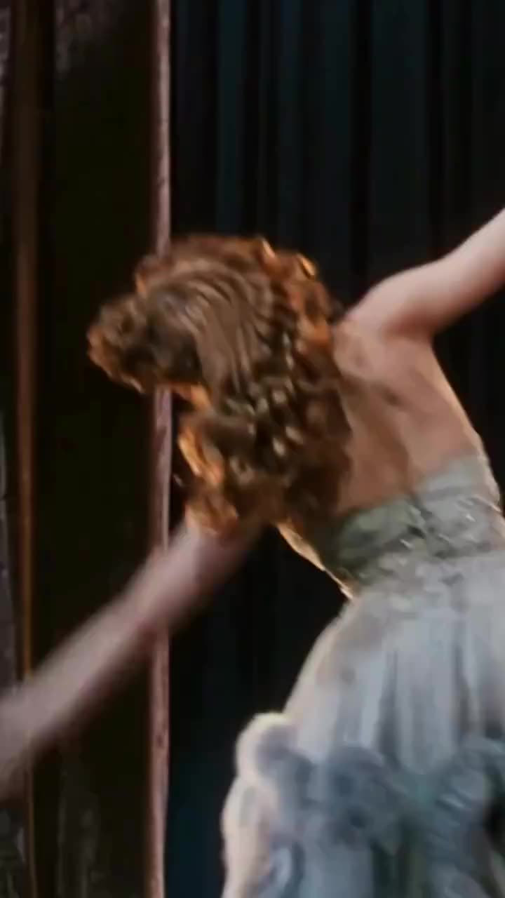 RITA HAYWORTH- Can watch her all day long spinning like this. .