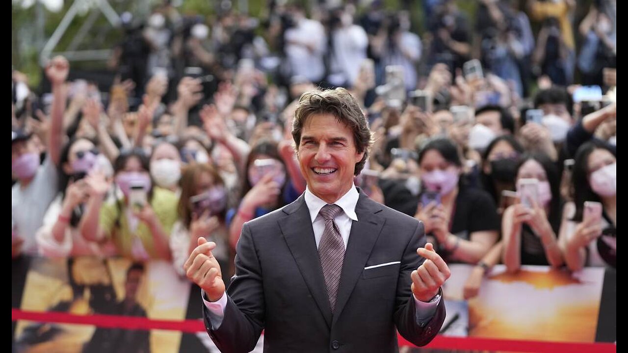Tom Cruise Just Broke an Insane World Record All To Entertain Audiences