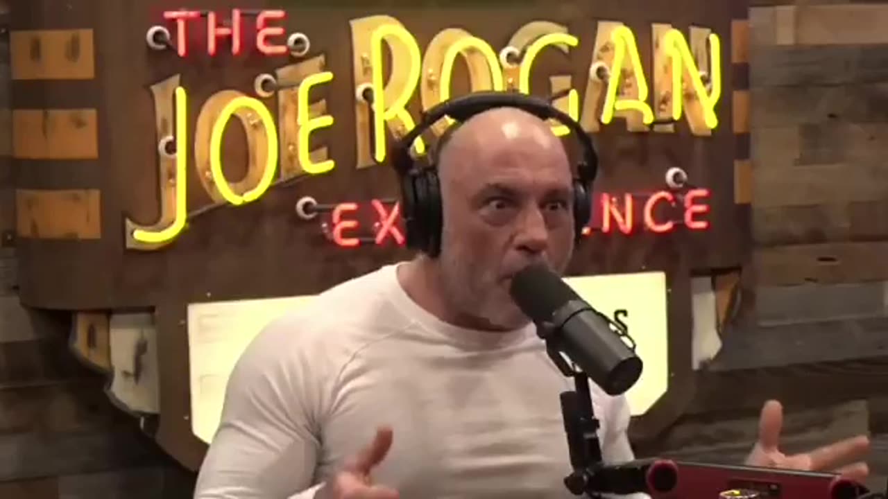 Joe Rogan - Bill Gates mission to Block the Sun under guise of tackling man-made climate change