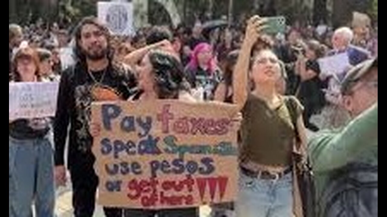 Mexico’s Anti-American Protests, Mexican Rioters Forcibly Deport Americans... as Country Collapses