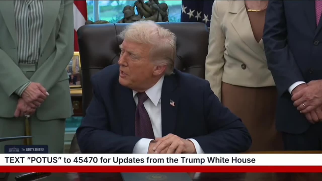 Trump Wrecks Disgraceful Loser Ilhan Omar