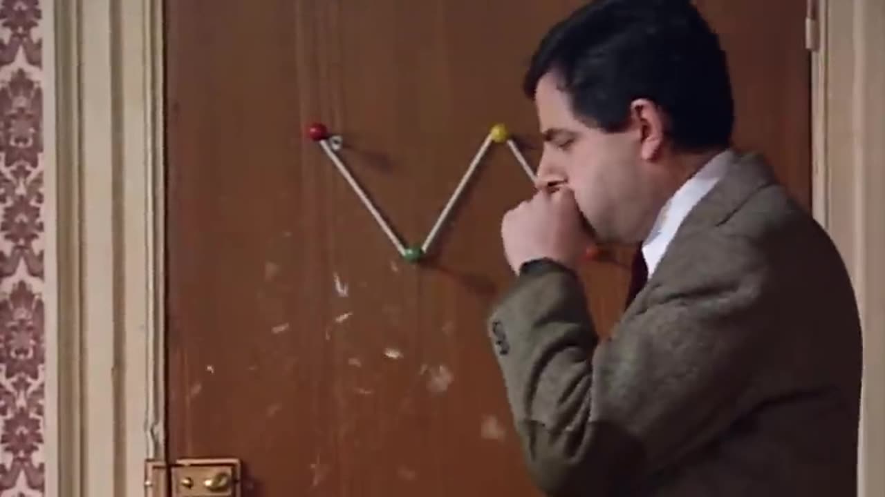 ARMCHAIR Bean | Funny Clips | Mr Bean Official