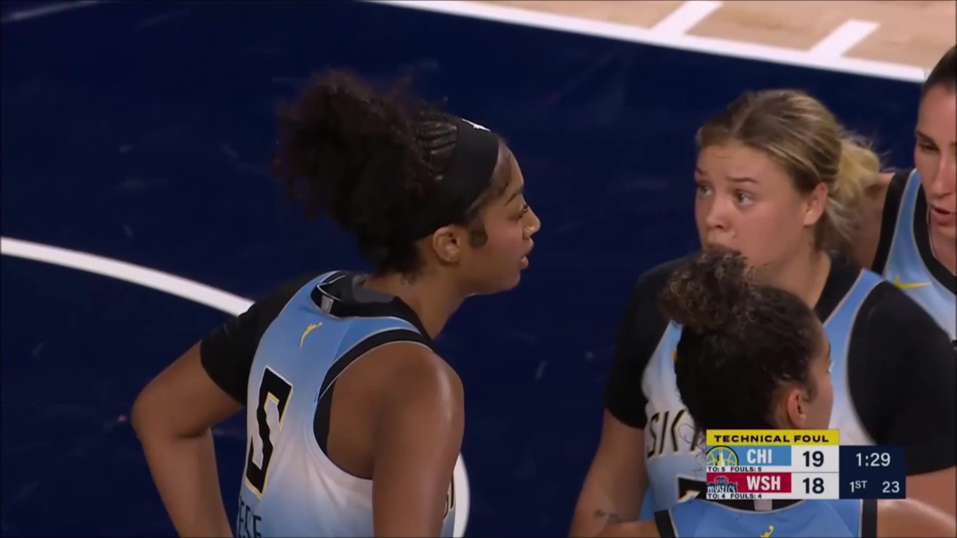 👀 DOUBLE TECHS, Angel Reese & Shakira Austin go at it | Chicago Sky, WNBA womens basketball