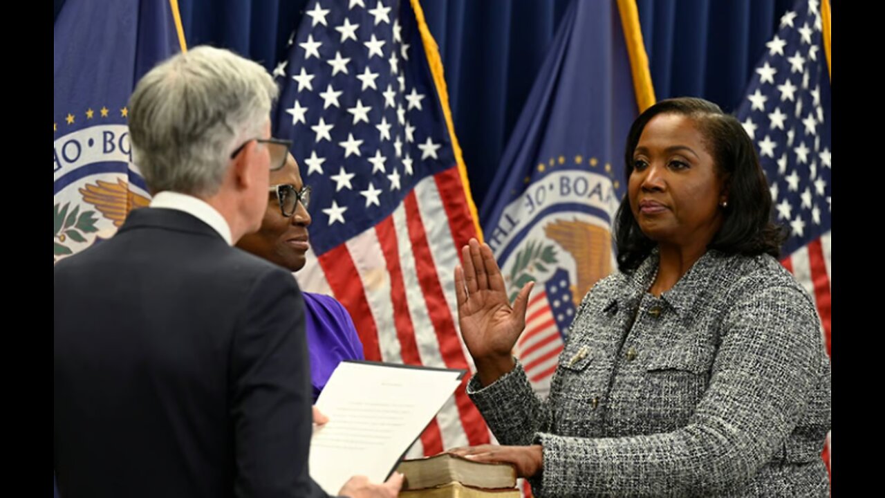 Feds Cook Says She Wont Be Bullied Into Stepping Down