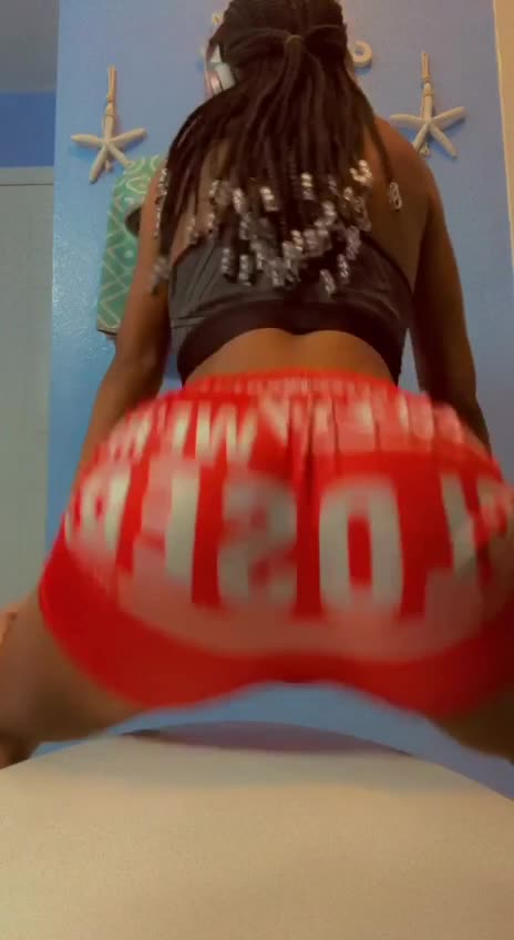 Twerking Mood.