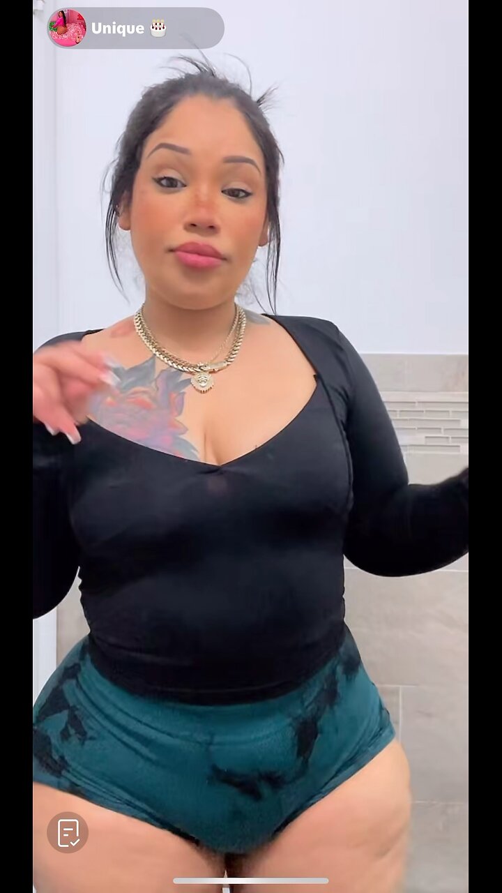 Thick Unique Latina Tiktok Live