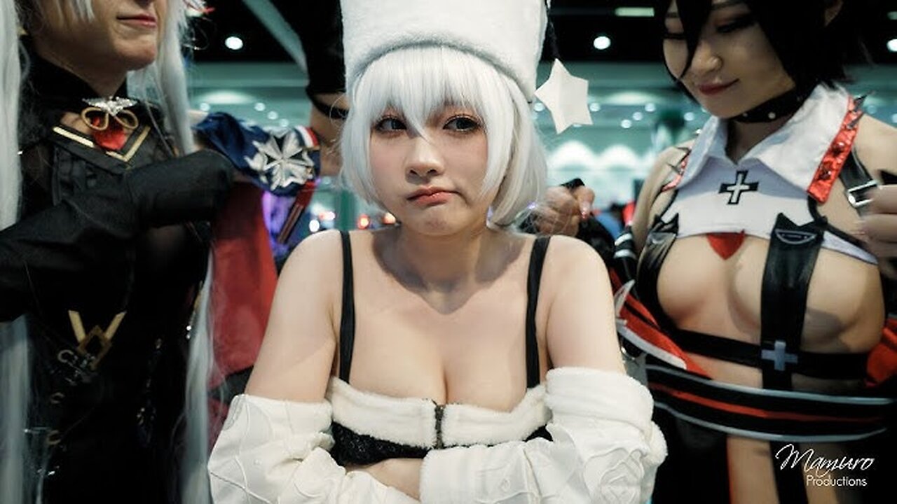 Hot Cosplayers at Anime Expo Cosplay Fun
