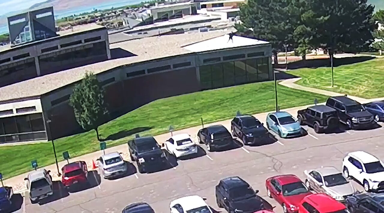 El FBI publica un video del supuesto asesino de Charlie Kirk