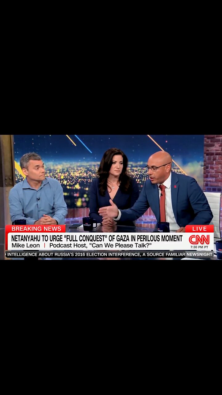 Attorney TRIGGERS CNN Panel