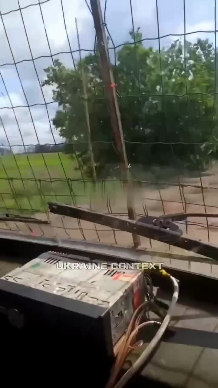 π₯π₯π₯ Dozens of destroyed Russian equipment on just one of the death roads.