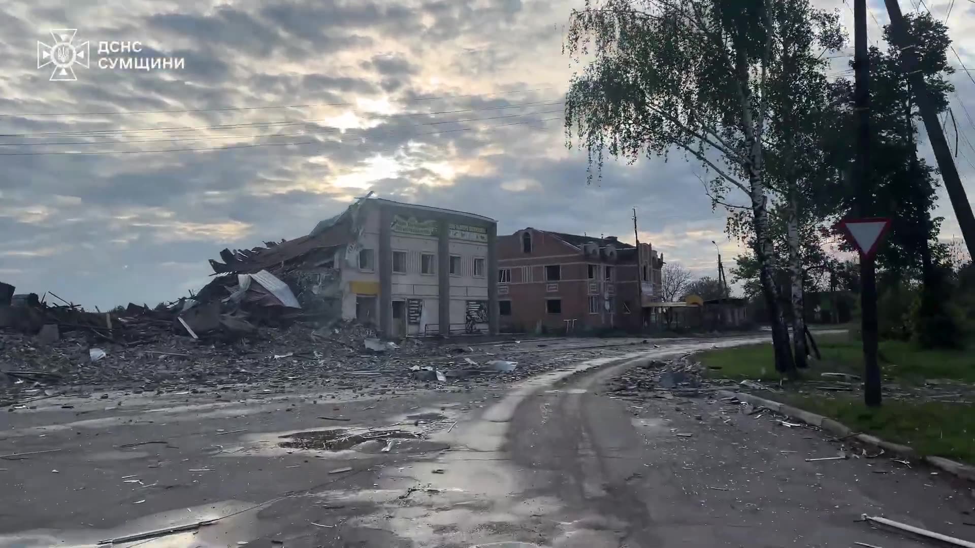 Under fire, but not alone: ββevacuation from border communities of Sumy region continues