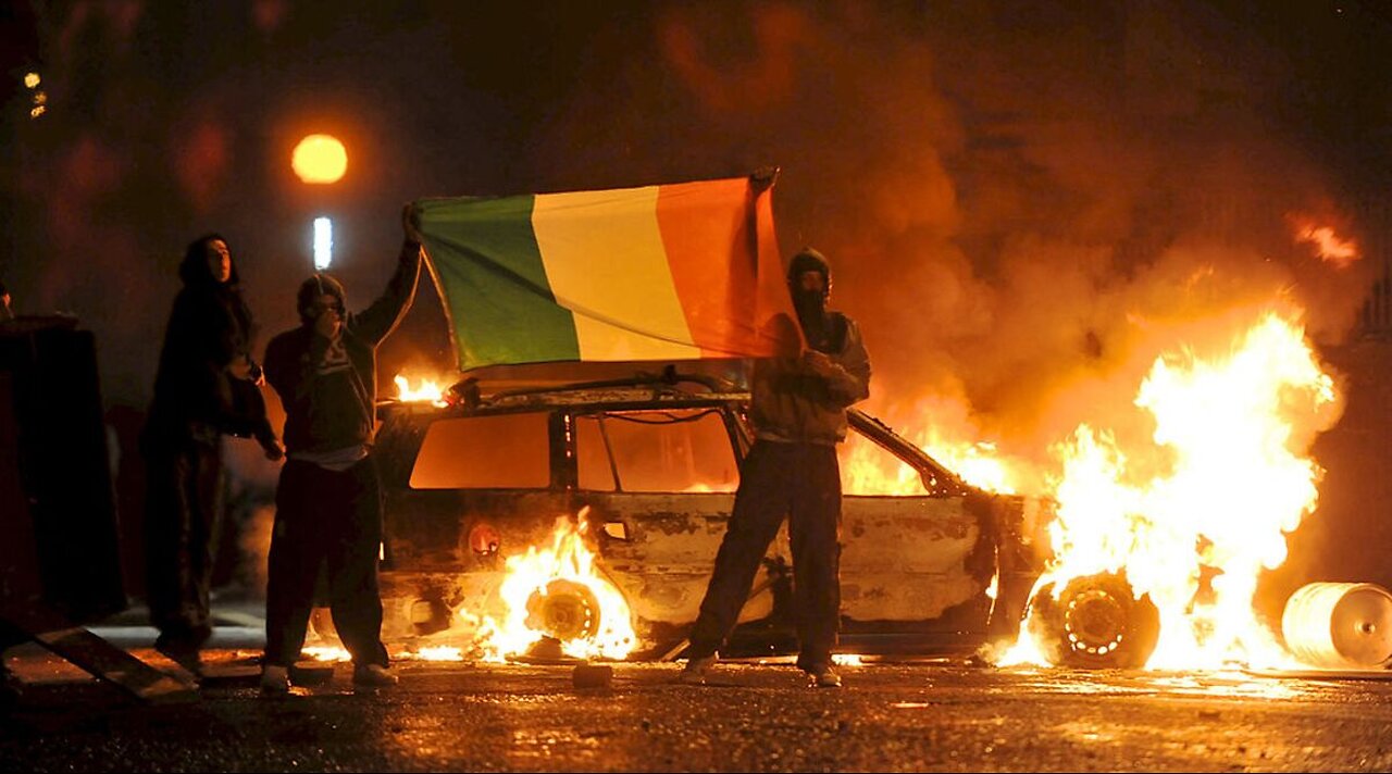 FULL STREAM: National Flags Are Hate Symbols? Current Events Comfy Monday Livestream