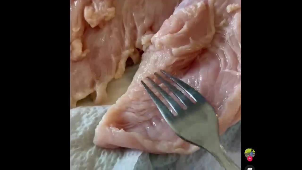 Woman Finds Something Strange In Her Food, And Its Crazier Than You Think