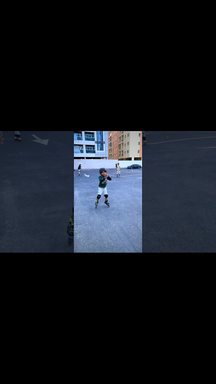 Siuuu from Cristiano Ronaldo | Fan Kid Skating #skateweaver #viral #shorts