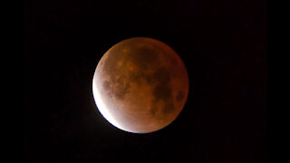 Once every 600 years: Stunning 'Blood Moon' footage