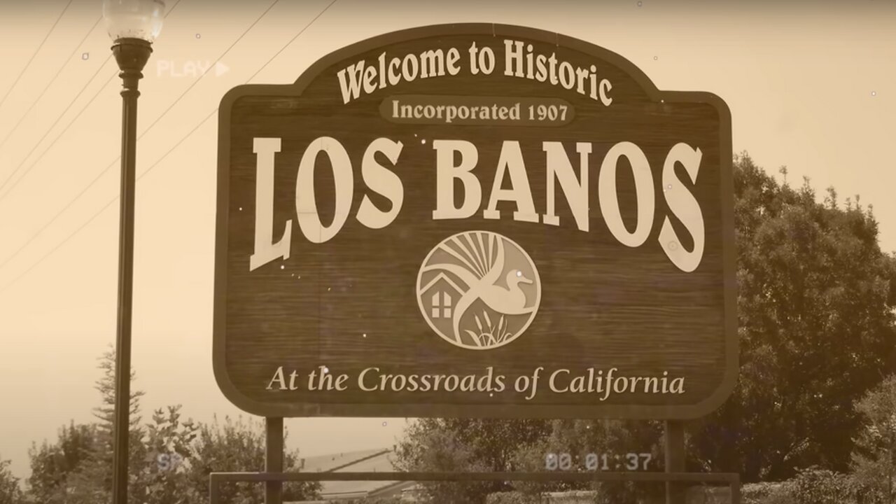 Moonshine Bandits - Two Bar Town (Official LYRICS Video)