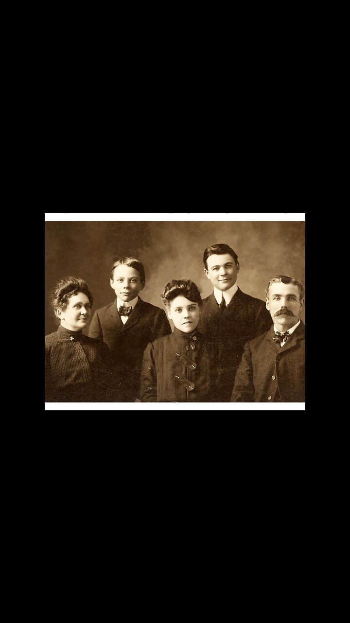 Episode 119 Thousands of Memories - Childhood, Grandparents & Beyond