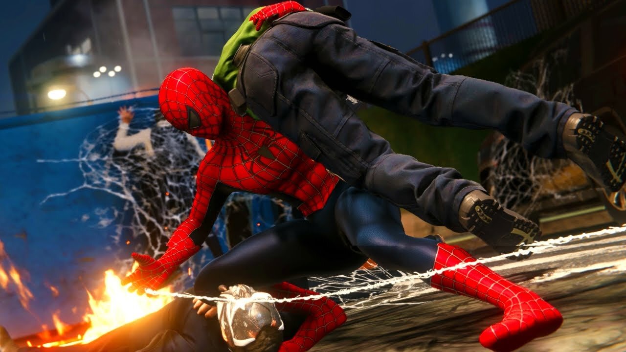 Spiderman (Tobey Maguire Suit) saves this guys life