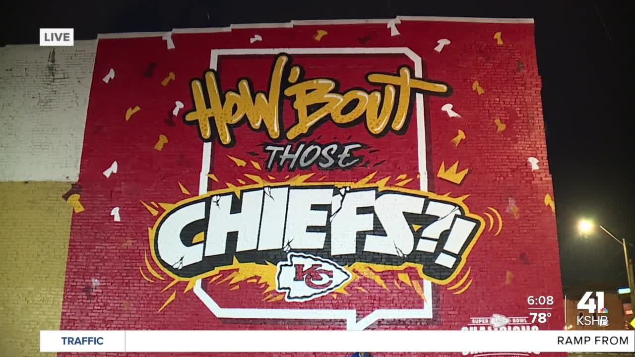 A labor of love: How 1 Kansas City-area artist is sharing his pride in Chiefs Kingdom