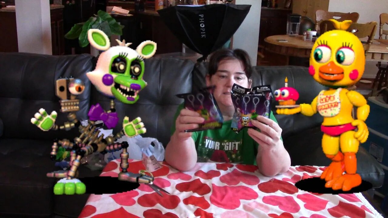 Five Nights At Freddys Backpack Hangers Blind Bags! 😎