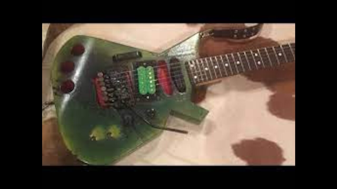 Worlds ugliest custom guitars - AKA Stupid People do Stupid Things