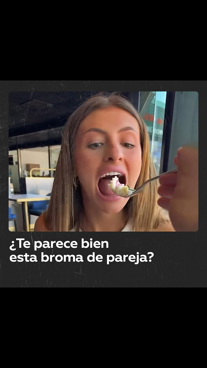 Gasta broma pesada a su novia en un restaurante