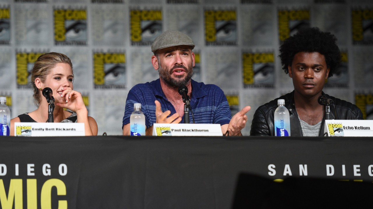 Arrow Producer Reveals Olicity Baby Pic